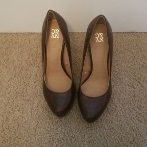 NY&C heels
